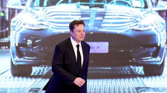 2020-07-21T213222Z_943607317_RC2XXH9QNBUH_RTRMADP_3_AUTOS-TESLA-NEWERA