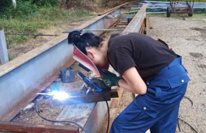 Screenshot-2023-09-25-124817-696x451