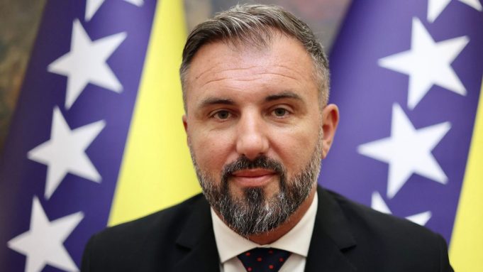 465a77bf-b607-4c58-96f6-2ffbd8ec3de0