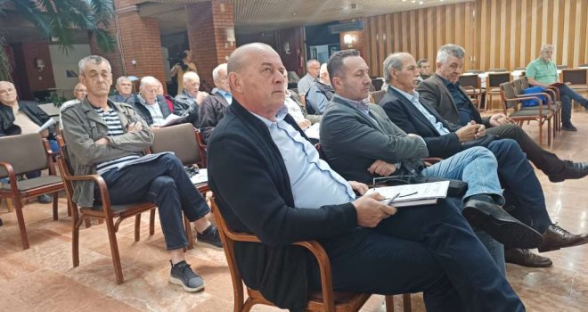 66421b09-13f8-422e-b2a8-4d3c0a0a0a78-sastanak-penzioneri-preview