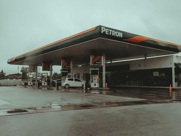 tomislavgrad-razbojnik-pokusao-opljackati-pumpu-pa-napao-radnika-nozem-petoron_66d1cbee8bdb9