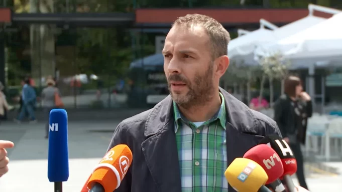 avdo-245439.format-webp.width-900