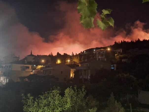 pozar-u-dalmaciji-na-terenu-preko-100-vatrogasaca-531438998-10161939100688226-4738832295690363047-n_68997b0483452