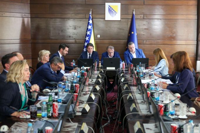 l_ea5eb571b78e947e376eee6f6d6da483