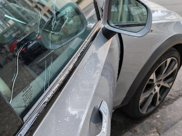 pucnjava-u-briselu-na-vozilo-evropskog-zastupnika-ispaljeno-devet-metaka-brisel_68c8f0b05eb01