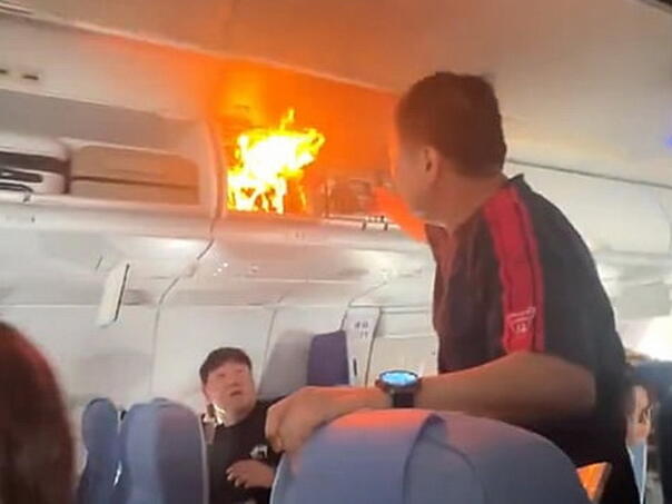 siri-se-snimka-planuo-pozar-u-avionu-na-10-000-metara-visine-pozar-avion_68f4905f8db0d