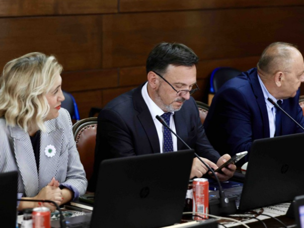 spreman-novi-zakon-o-e-trgovini-kraj-sivom-trzistu-i-haosu-u-online-prodaji-sgasrhahr_690cf1944b082