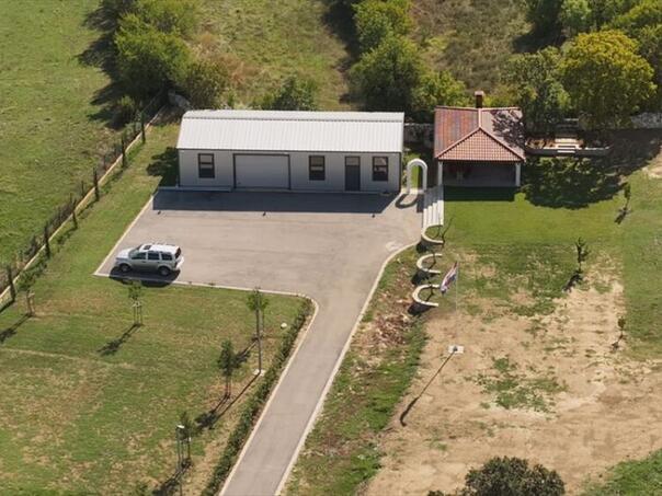 hrvatska-rusi-thompsonove-nelegalne-objekte-u-cavoglavama-thompsonov-objekt_697265cbb2163