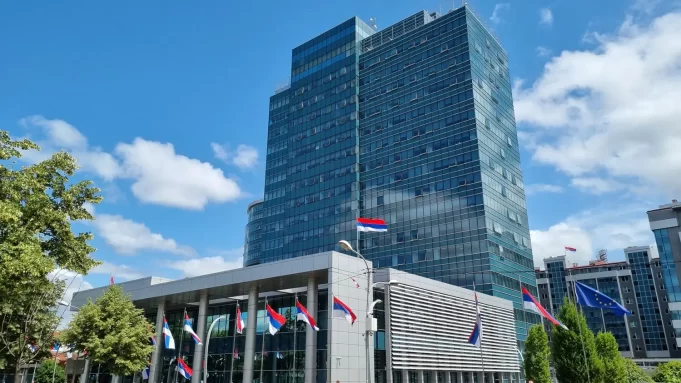 QKlFnmkxxA0p0XvBc10TJ0MdIPCx1Iiy90KJtykZ-6.jpg (1)