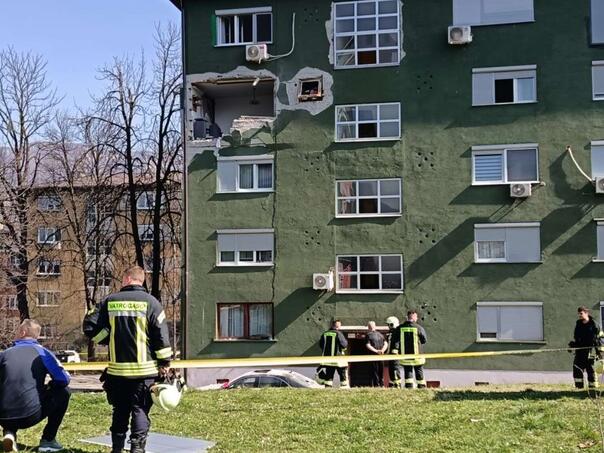 eksplozija-u-zenici-tesko-povrijedjen-bracni-par-eksplozija-zenica_69a426dba8fb9