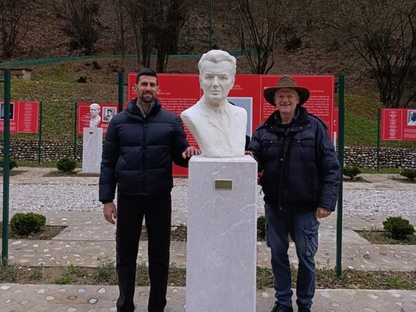 novak-djokovic-pred-utakmicu-zmajeva-ponovo-posjetio-visocke-piramide-nole111_69caedbdc564a