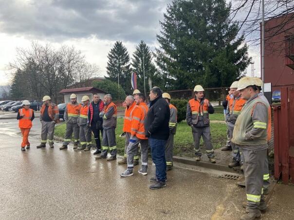 radnici-nove-ljubije-poceli-strajk-gladju-ljubija_69c5525571166