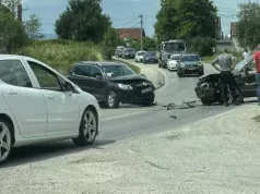 Saobraćajna nesreća kod Kiseljaka: Jedna osoba povrijeđena, formirala se velika kolona vozila